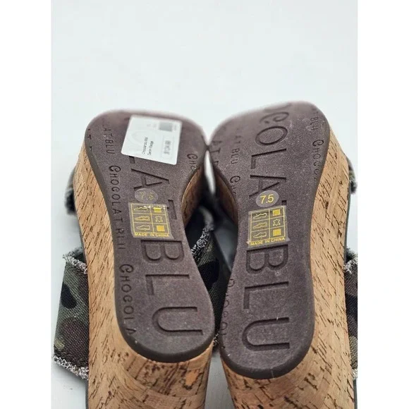 Chocolat Blu Women's Wild Denim Camo Wedge Heel Sandal  Size 7.5 - Picture 5 of 10